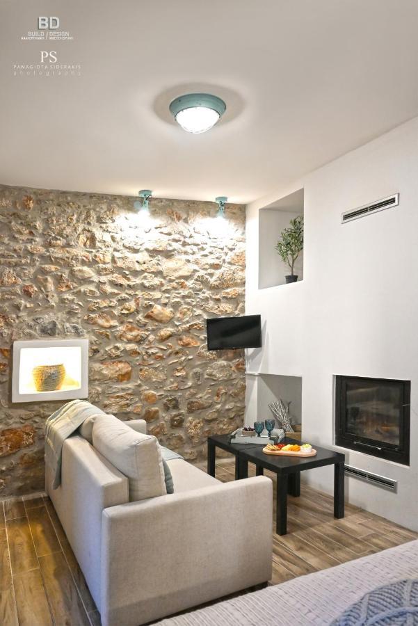 Pyrgos Houses And Restaurant Avgonima Exterior photo